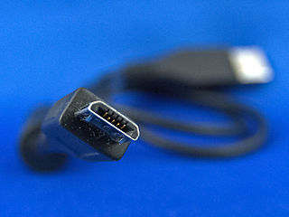 MicroB_USB_Plug courtesy of Wikipedia user Masamic